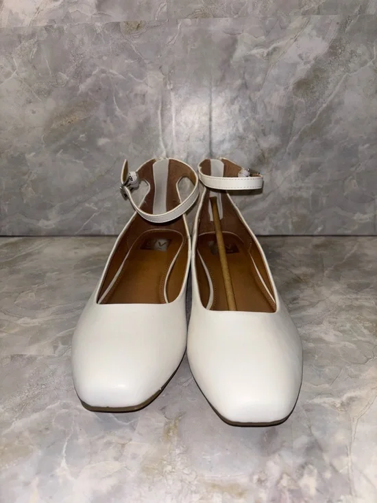 Dolce Vita DV White Ankle-Strap Flats with Square Toe - Picture 1 of 9